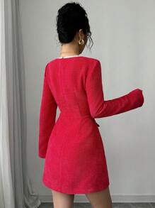 Chiquease 女士纯色拼布刺绣装饰休闲方领优雅连衣裙新年衣服