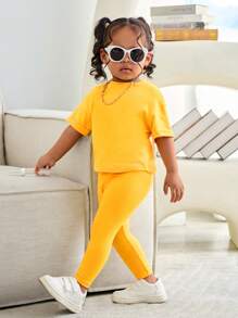 SHEIN Baby Girl Cute Yellow Short Sleeve T-Shirt And Elastic Waist Pants 2 Pieces Set, Casual Stylish Bright Yellow Outfit For Outdoor - Yellow - View 8