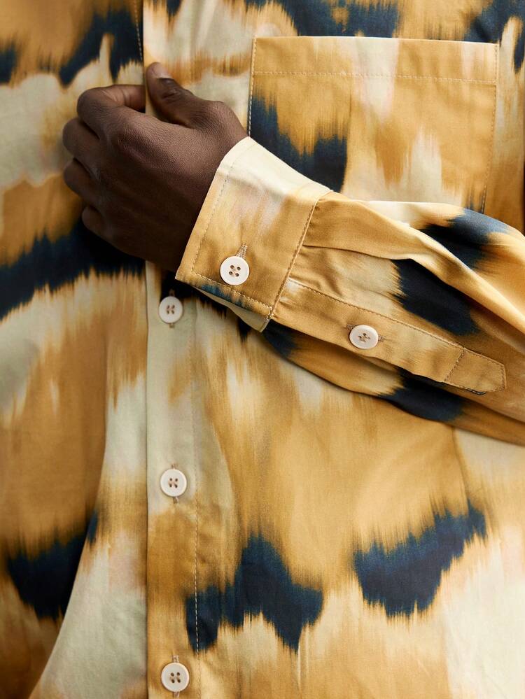 SHEIN Maija Camisa de Manga Longa com Botões e Estampa Tie-Dye Solta e Casual, Nova Criação Primavera/Verão 2025 para Homens, Única e Fashionável, Adequada para Ano Novo, Festa de Feriado, Dia dos Namorados