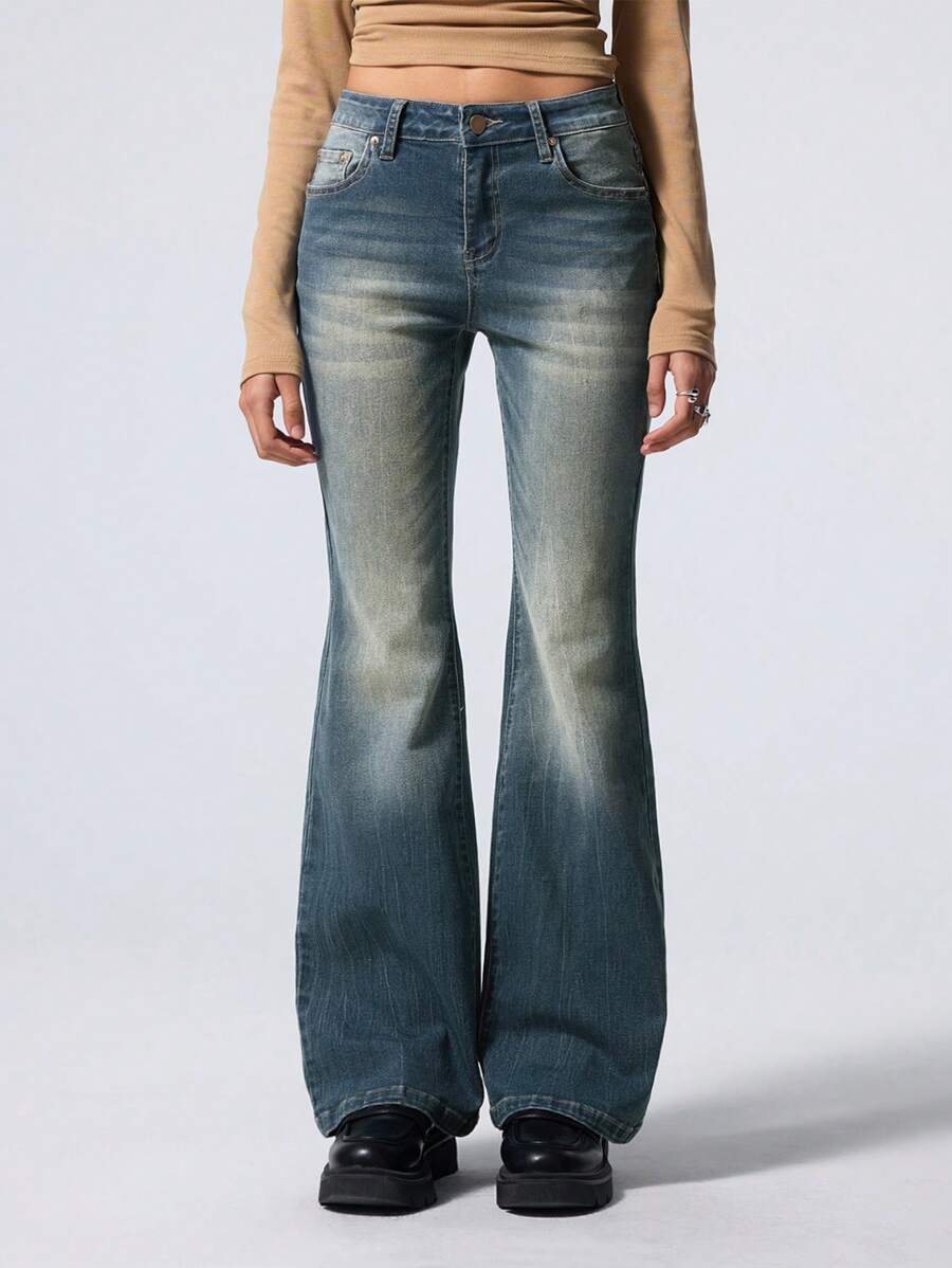 LYSMO Women's Front Button Pocket Casual Jeans, Everyday Wear - Blue - View 1