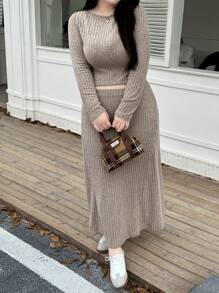 SHEIN Privé Plus Size Women's Ribbed Knit Skirt And Top 2 Pieces Set