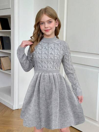 SHEIN Leap Crew Tween 女童圆领拼布 A 字形喇叭下摆休闲舒适保暖套头毛衣连衣裙，具有不同纹理，适合日常穿着、休闲场合