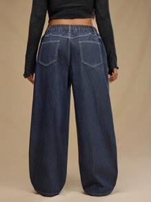 Forever 21 Plus Size Front Button Pocket Simple Stripe Casual Boyfriend Jeans - Navy Blue - View 2