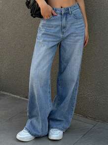 DAZY Women Front Button Pocket Simple Casual Straight Leg Jeans