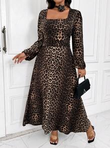 SHEIN Frenchy Vestido casual de talla grande con cuello cuadrado y manga larga con estampado de leopardo