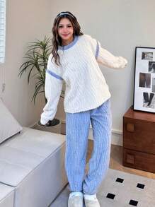 SHEIN Leap Crew 少女 2 件套舒适睡衣套装，拼色落肩套头衫和毛绒珊瑚绒长裤，柔软舒适，适合秋冬季 - 藍白色 - 查看 3