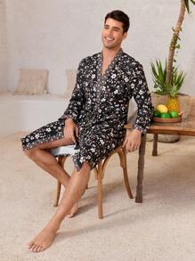 Manfinity ChillVibe Men's Casual Ditsy Floral Pattern Dual Pocket Bathrobe