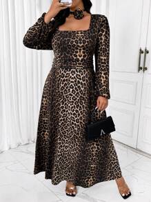 SHEIN Frenchy Vestido casual de talla grande con cuello cuadrado y manga larga con estampado de leopardo