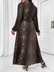 SHEIN Frenchy Vestido casual de talla grande con cuello cuadrado y manga larga con estampado de leopardo