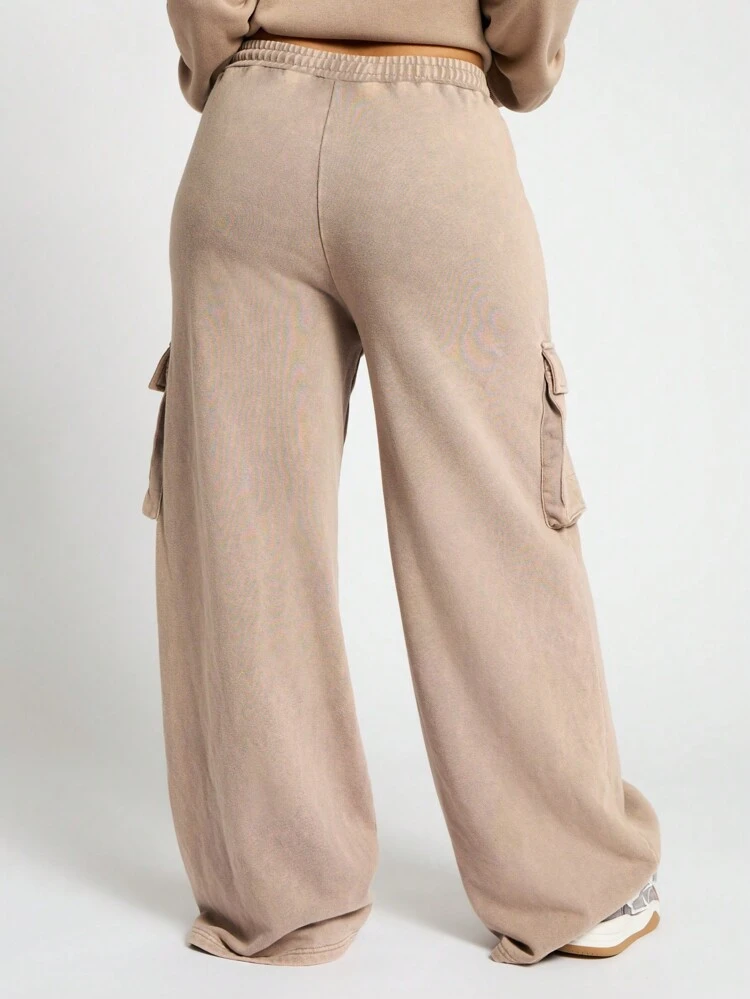 SUMWON WOMEN Athleisure Cargo Fleece Wide Leg Sweatpants