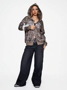 ROMWE Street Life Y2K Streetwear 蝴蝶结和英文刺绣迷彩/字母印花女式运动衫 - 棕色 - 查看 4