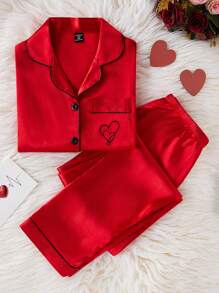 Meisjes pyjamaset van imitatiezijde met kraag, zakken en borduurwerk