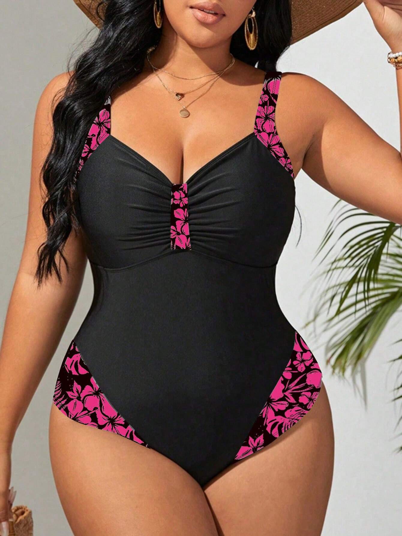SHEIN Swim Curve Maiô Estampado com Floral para Mulheres Plus Size, Verão, Praia - Preto - Visão 1