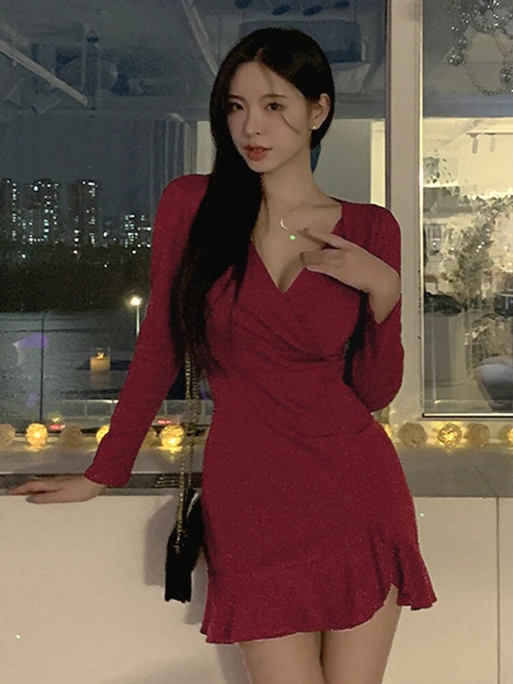 Vestido corto ajustado con cuello en V, volantes en el bajo y abertura lateral, vestido de manga larga para otoño, vestido rojo para mujeres, vestidos de Navidad