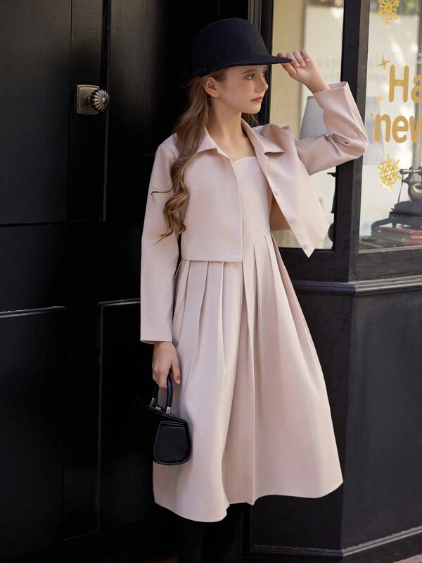 SHEIN Set Tween Girls elegant și din două piese, blazer scurt cu mânecă lungă și rochie cami, ideal pentru școală și evenimente în aer liber toamna și iarna, primăvara