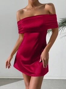 Allurite Off Shoulder Bandeau Sexy Formal Dress, Solid Color Bodycon Burgundy Mini Short Satin Women Outfit
