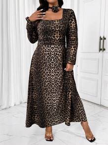 SHEIN Frenchy Vestido casual de talla grande con cuello cuadrado y manga larga con estampado de leopardo