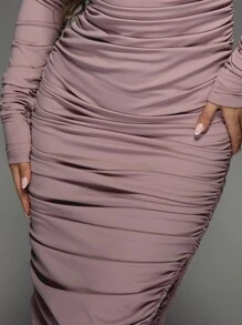 MISSGUIDED Cut-Out High Neck Long Sleeves Ruched Side Slit Slinky Maxi Dress - Purple - View 4