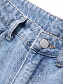 DAZY Women Front Button Pocket Simple Casual Straight Leg Jeans