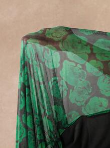 Chiquease Bluză transparentă cu decolteu în V, cu imprimeu peste tot pentru femei