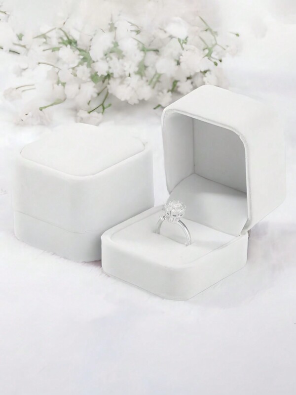 1PC White Velvet Ring Box For Proposal, Wedding, Engagement, Valentine's Day Gift – Elegant Jewelry Display Case For Rings, Earrings, Necklaces – Luxury Ring Holder, Bridal Accessories, Gift Box For Her