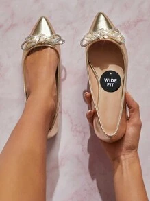 SHUZIA Bailarinas de punta ancha con acabado de PU dorado para mujer - Detalle de lazo de strass para un estilo elegante y una comodidad superior. Regalos de Año Nuevo, Día de San Valentín, zapatos de verano de San Valentín
