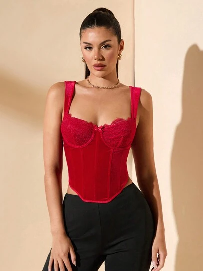 SHEIN BAE Top corset de encaje floral con bajo curvo, elaborado en terciopelo rojo y encaje de patchwork que combina todo, que incluye sostén ajustado y elegante top halter