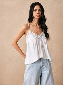 Poéselle Ladies' Holiday Casual Solid Color Lace Splice Halter Top Summer Fresh Ruffle Hem Halter Top, Suitable For Summer Vacation, French Style, The Fabric Is Comfortable And Skin-Friendly White Top