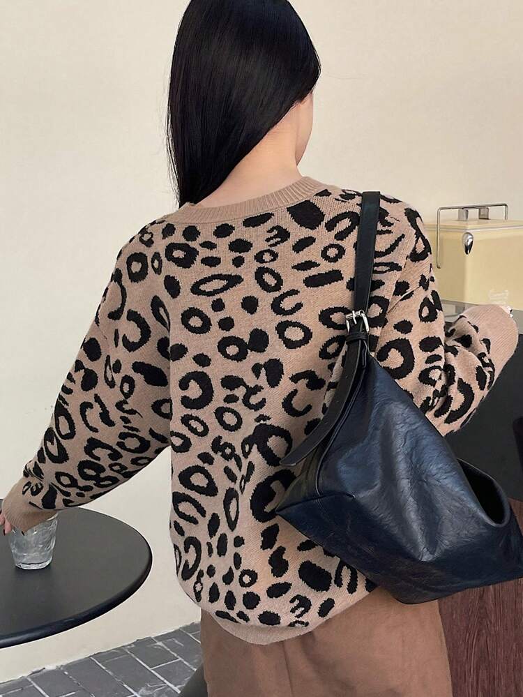 Leopard Print Loose Fit Women Sweater, Casual & Fashionable For Everyday Wear Cheetah Print,Fall Clothes