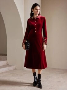 Anewsta 复古优雅天鹅绒花卉刺绣翻领长裙，女士派对礼服除夕新年节日派对服装酒红色长款女装 - 酒紅色 - 查看 4