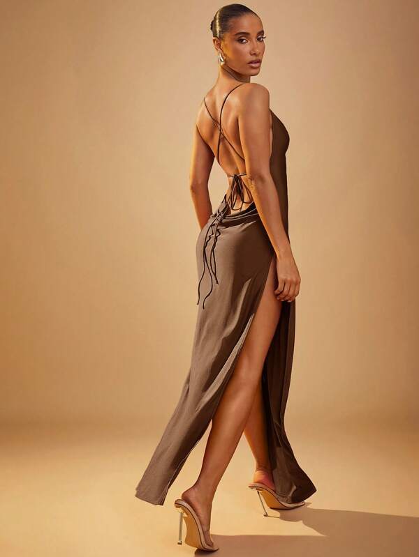 Hauture Vestido largo elegante de mujer para invierno, de doble abertura alta en la espalda descubierta, en color marrón, con tirantes de espagueti y espalda cruzada. Vestido largo elegante para mujer. Vestido de Navidad para mujer. Para citas nocturnas, conciertos, actuaciones, fiestas, clubes, eventos de noche y vestidos de gala.