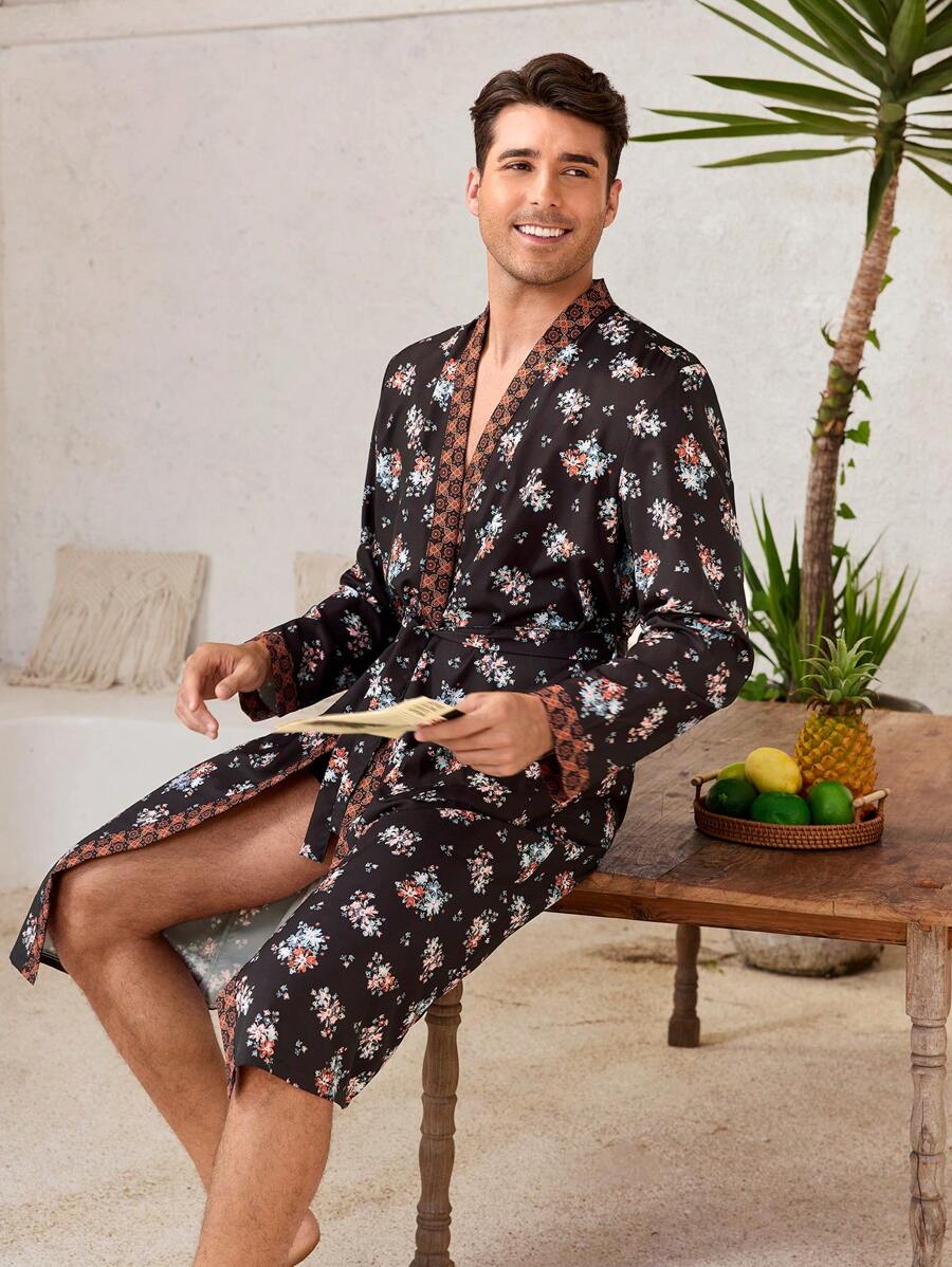 Manfinity Underwear&Sleepwear Basics ثوب بسيط ذو لون واحد عصري للرجال، ملابس يومية - قهوة بني - مشاهدة 1