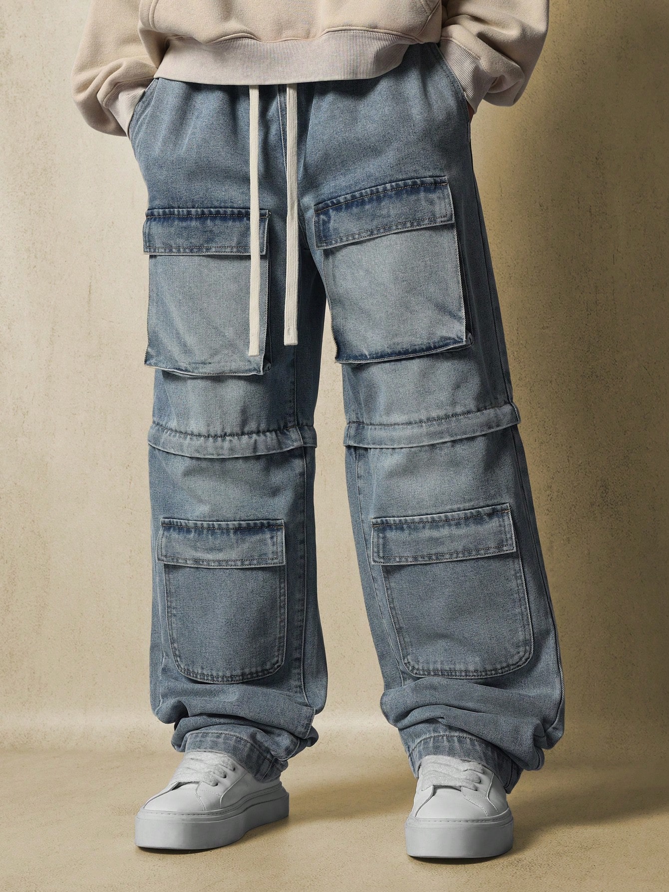 Jean cargo hybride multi-poches, coupe patineuse, lavé avec effet délavé