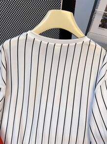 SHEIN 青少年男孩圣诞氛围套装，休闲、学院风、舒适、时尚、百搭、可爱、柔软，适合日常穿着、上学、外出、运动、条纹、节日派对，短袖T恤和短裤套装 - 彩色 - 查看 6