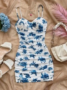 Soleia Vestido corto de slip casual con estampado de malla elástica con flores azules y blancas y pliegues, adecuado para vacaciones