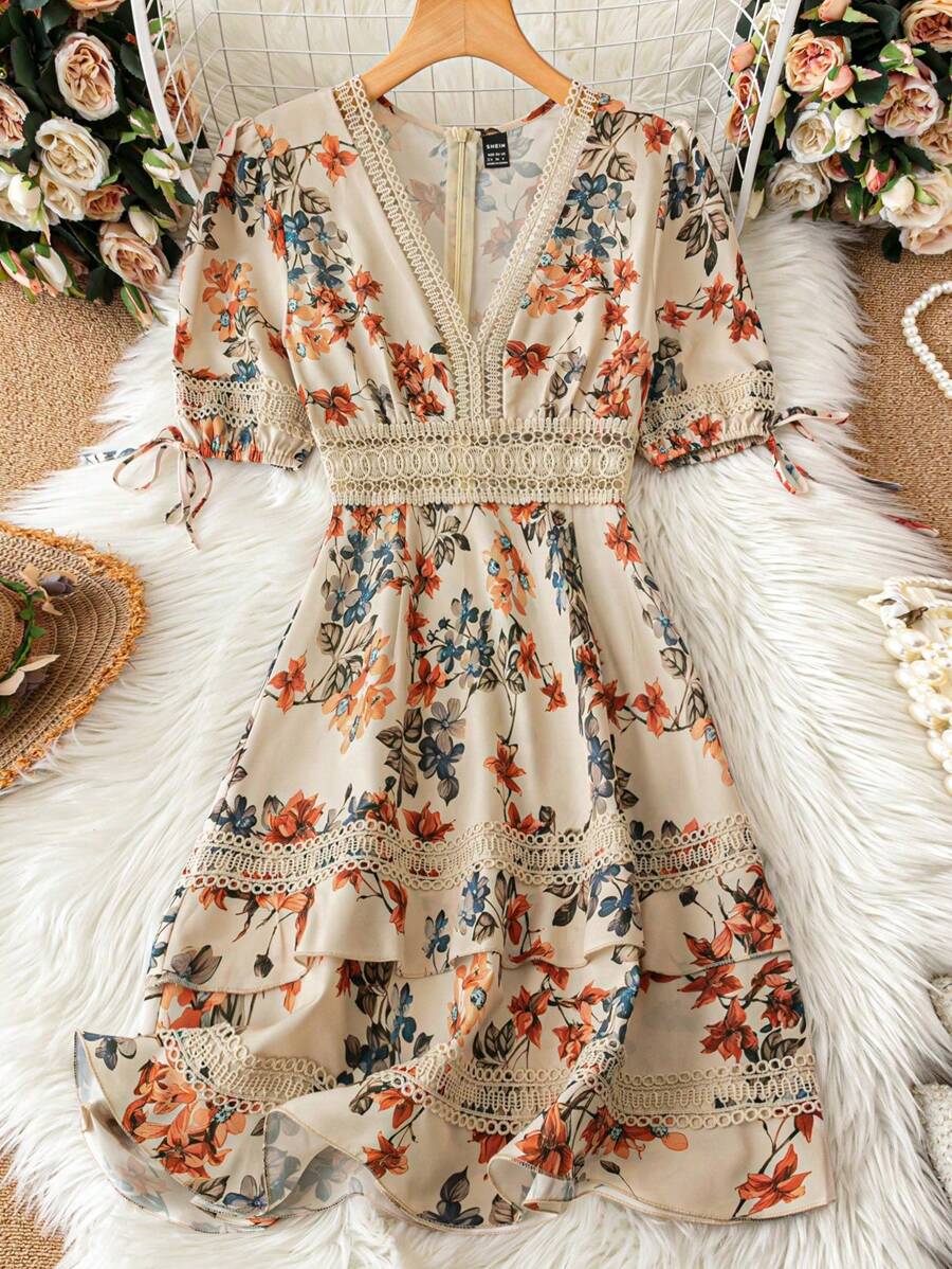 SHEIN PETITE Women's Floral Print Contrast Lace V-Neck Short Sleeve Elegant Dress