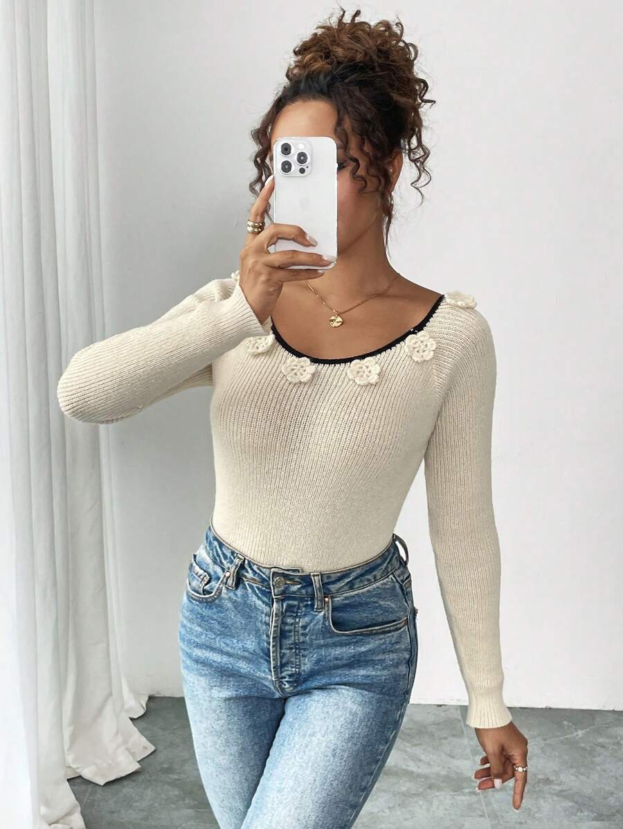 SHEIN Unity Suéter de mujer con cuello de barco, manga raglán y decoración de flor 3D, jersey de punto de otoño/invierno - Albaricoque - Ver 1
