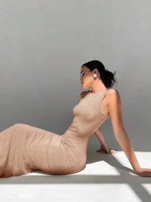 Aloruh 女士派对闪亮长开叉紧身露背长袖连衣裙 - 杏色 - 查看 2