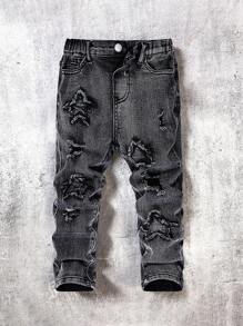 SHEIN Jeans noirs slim déchirés, élimés et rapiécés avec imprimé d'étoiles, style mode pour jeune garçon. Confortable et polyvalent pour les tenues d'extérieur d'automne/hiver pour enfants