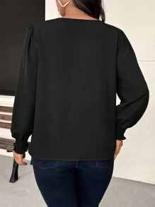 SHEIN Frenchy Große Größen Lässiges einfarbiges V-Ausschnitt Loose Fit Langarm Pullover Hemd