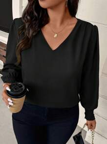 SHEIN Frenchy Große Größen Lässiges einfarbiges V-Ausschnitt Loose Fit Langarm Pullover Hemd