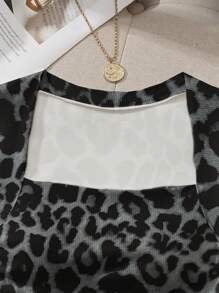 SHEIN EZwear Donkere luipaardprint ronde hals gerimpelde buste gevulde bh-vrije camisole, geschikt voor de zomer