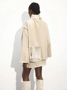 Maija Manteau de festival élégant et décontracté pour femmes, couleur abricot, au printemps précoce, avec détails de boutonnage avant, poches, manches longues et écharpe à franges