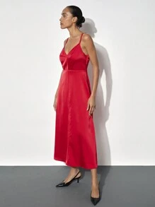 Maija Vestido Vermelho Satin-Finish Festa de Natal Ajustado e Evasê para Mulheres com Alças Ajustáveis e Detalhes de Cintura Franzida - Vermelho - Visão 6