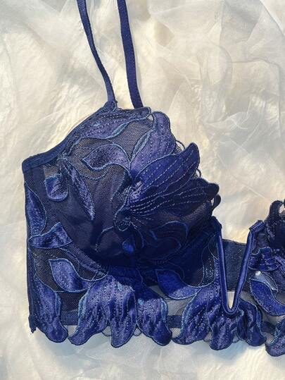 Classic French Zwart Neck BH Lingerie Set view 4