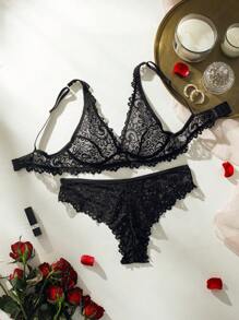 SHEIN 花卉蕾絲貝殼邊內衣套裝