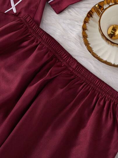 LuxeNights Imitation Zijden Heart Geborduurde Short Sleeve Top Pants Pajama Set view 5