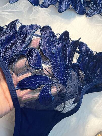 Classic French Zwart Neck BH Lingerie Set view 5