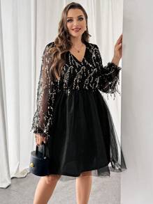 SHEIN Essnce 大码女装秋冬时尚优雅舒适黑金闪光亮片拼接网眼腰可爱 V 领泡泡袖连衣裙、新年前夜、曲线派对连衣裙、节日服装、圣诞派对女装、派对女装、女士连衣裙、生日服装女士、水钻连衣裙、亮片连衣裙女士、约会夜服装女士 - 黑色 - 查看 3
