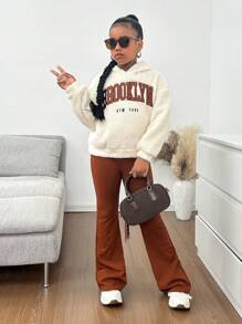 SHEIN 2 件套 Tween 女童羊毛字母刺绣连帽衫和喇叭裤，休闲运动装，学院风 - 卡其色 - 查看 5